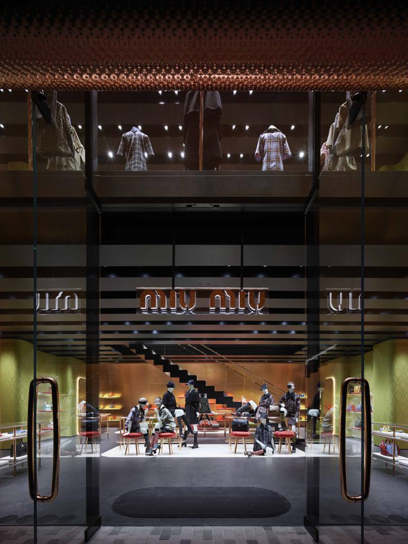 包包商店Miu Miu青山店实景图日本